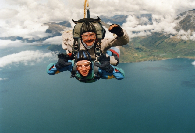  Paracaidismo tándem sobre el mar 